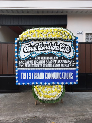Papan Bunga Duka di Banyuates